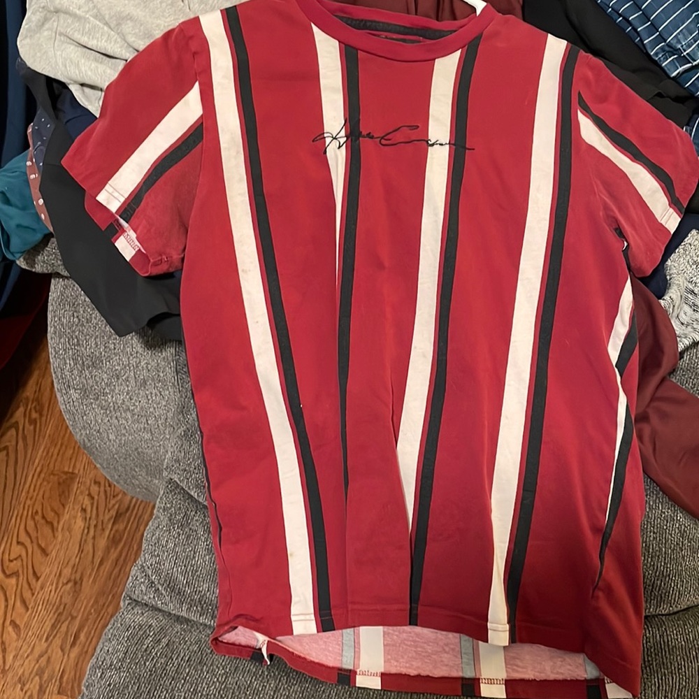 Hollister t shirt